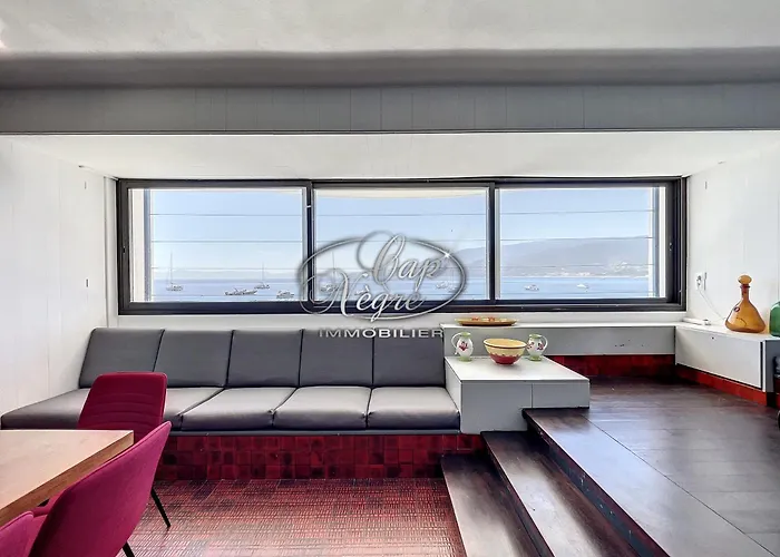 Pieds Dans L'eau Pour 10 Personnes Avec Port Prive Et Rooftop A Cavaliere *