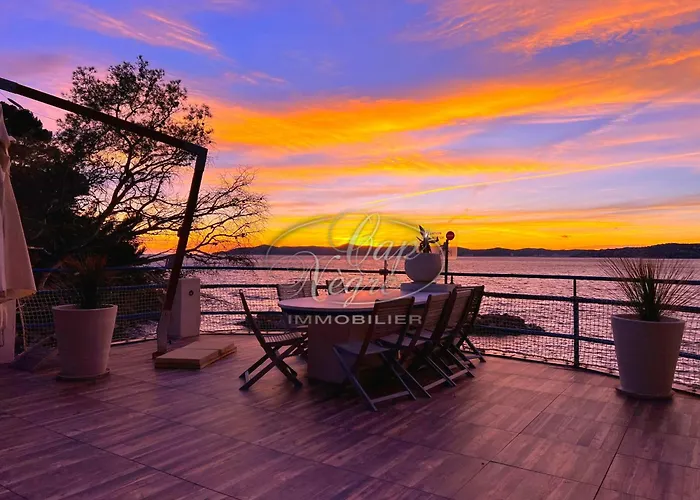 Pieds Dans L'eau Pour 10 Personnes Avec Port Prive Et Rooftop A Cavaliere Villa Le Lavandou