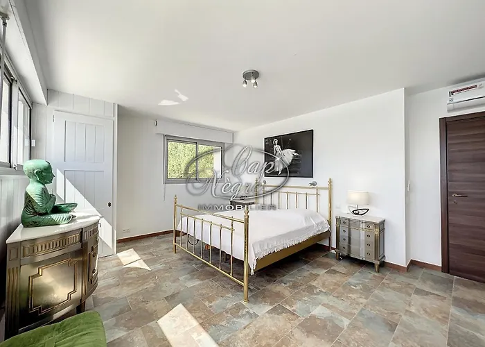 Pieds Dans L'eau Pour 10 Personnes Avec Port Prive Et Rooftop A Cavaliere Villa *