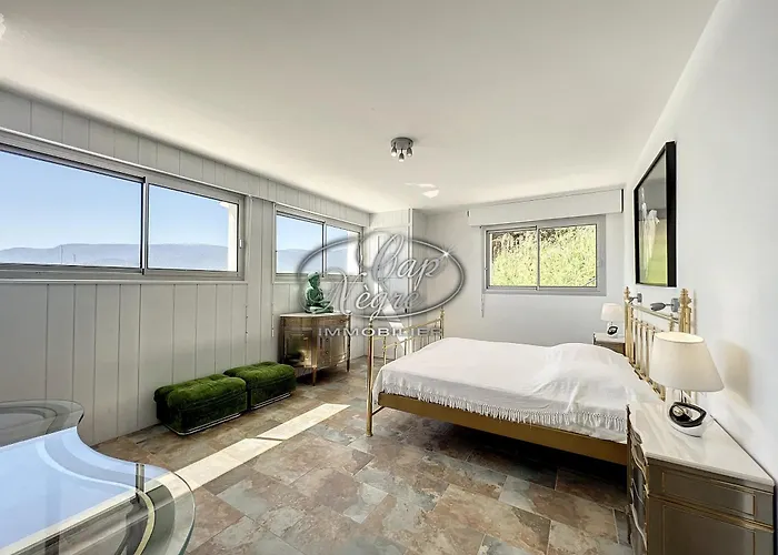 Pieds Dans L'eau Pour 10 Personnes Avec Port Prive Et Rooftop A Cavaliere *